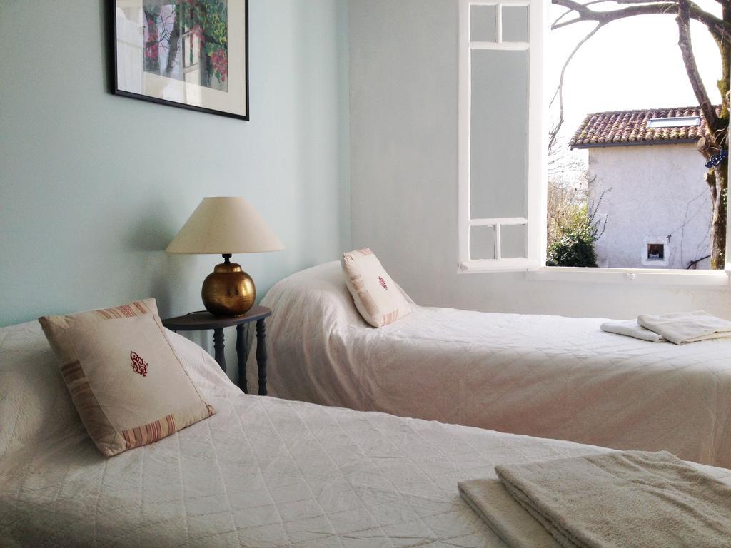 Bed and Breakfast La Lunaire à Verteillac Chambre photo