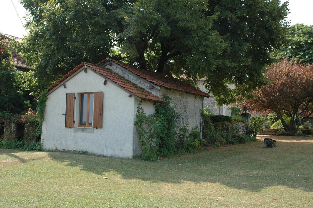 Bed and Breakfast La Lunaire à Verteillac Chambre photo