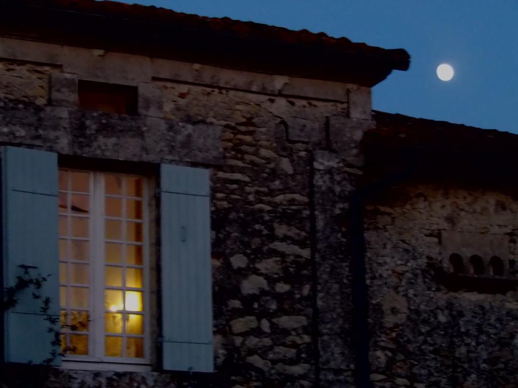 Bed and Breakfast La Lunaire à Verteillac Chambre photo