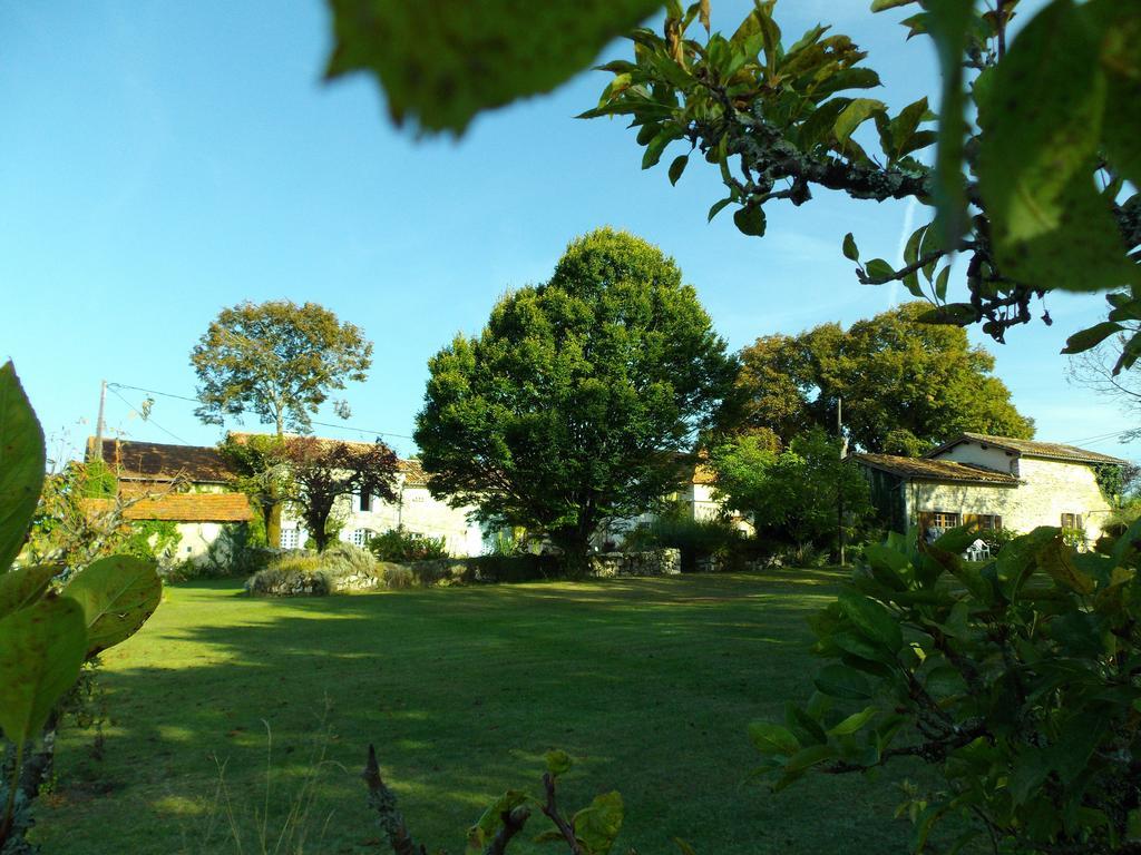Bed and Breakfast La Lunaire à Verteillac Chambre photo