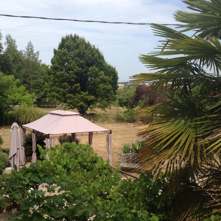 Bed and Breakfast La Lunaire à Verteillac Extérieur photo